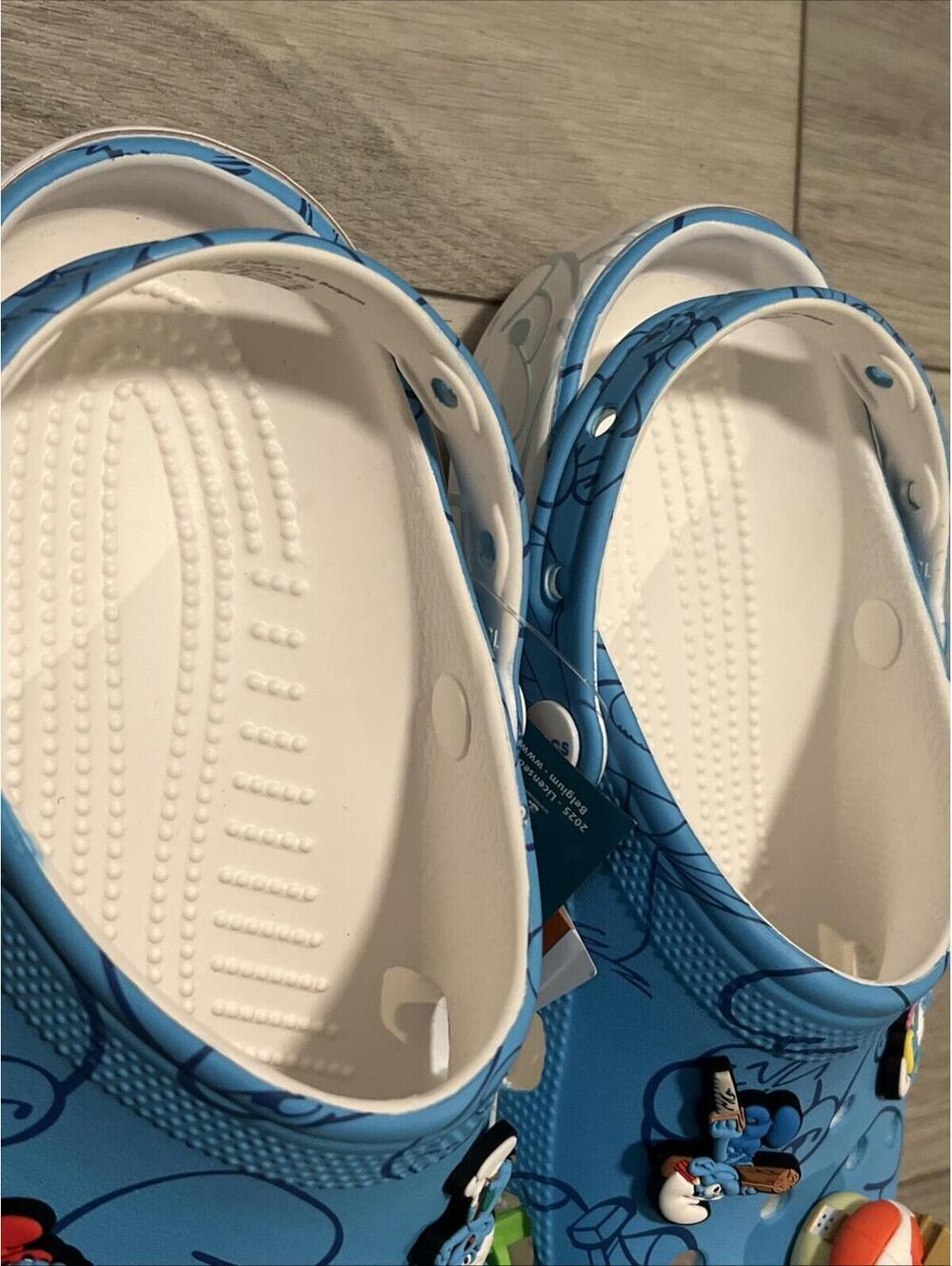 CROCS Adults SMURFS CLASSIC CLOG Light Blue SHOE MENS Size 7 WOMENS Size 9 - Picture 5 of 8